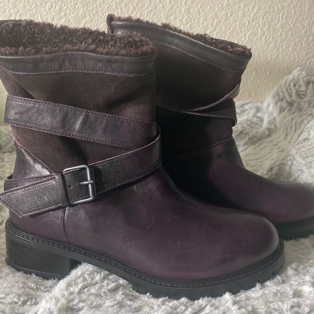 Womens Ross and snow plum color fur boots.made in Italy.